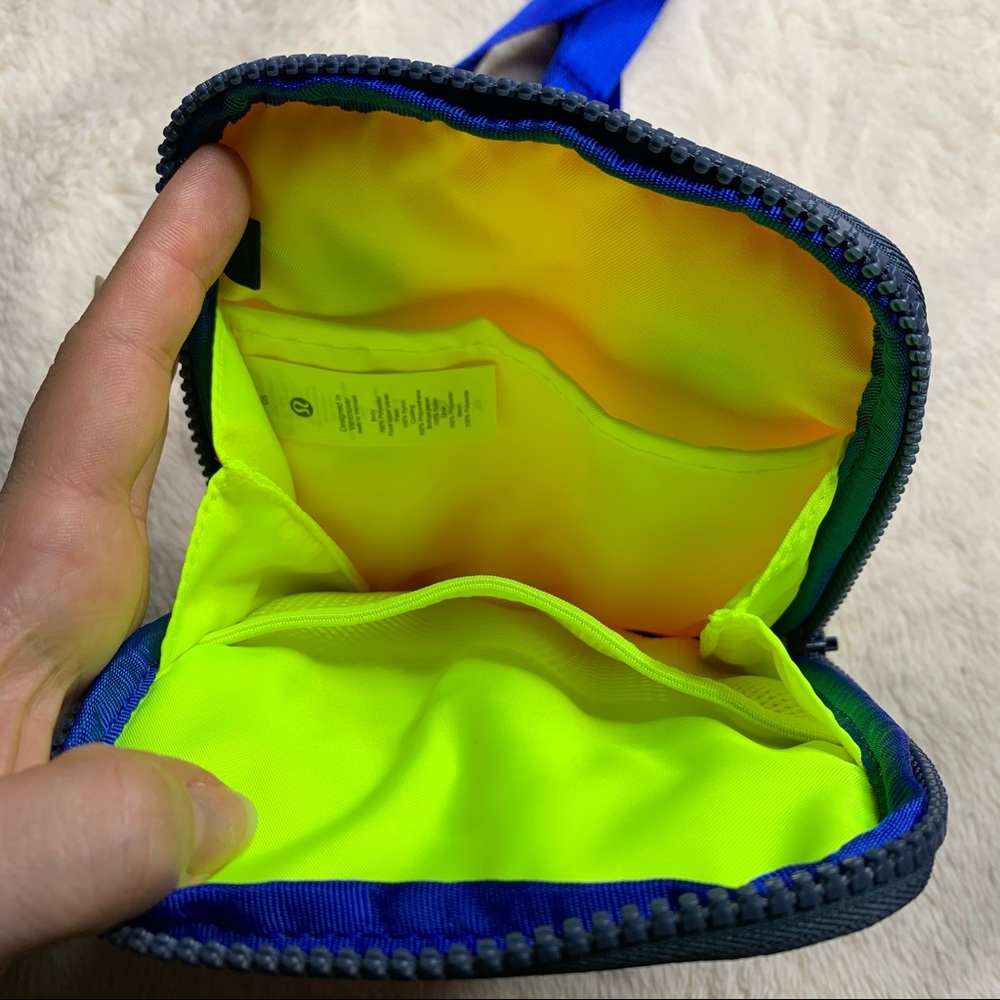 Lululemon Easy Access Crossbody Bag NWT - Picture 14 of 16
